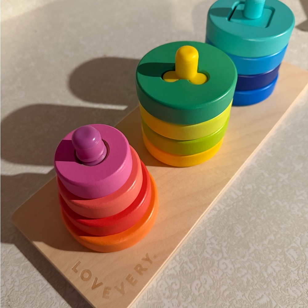 Lovevery manipulative puzzle - The Investigator Kit for months 31-32-33